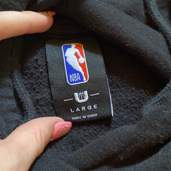 OFFICIAL NBA chicago bulls cropped hoodie - Picture 3 of 3